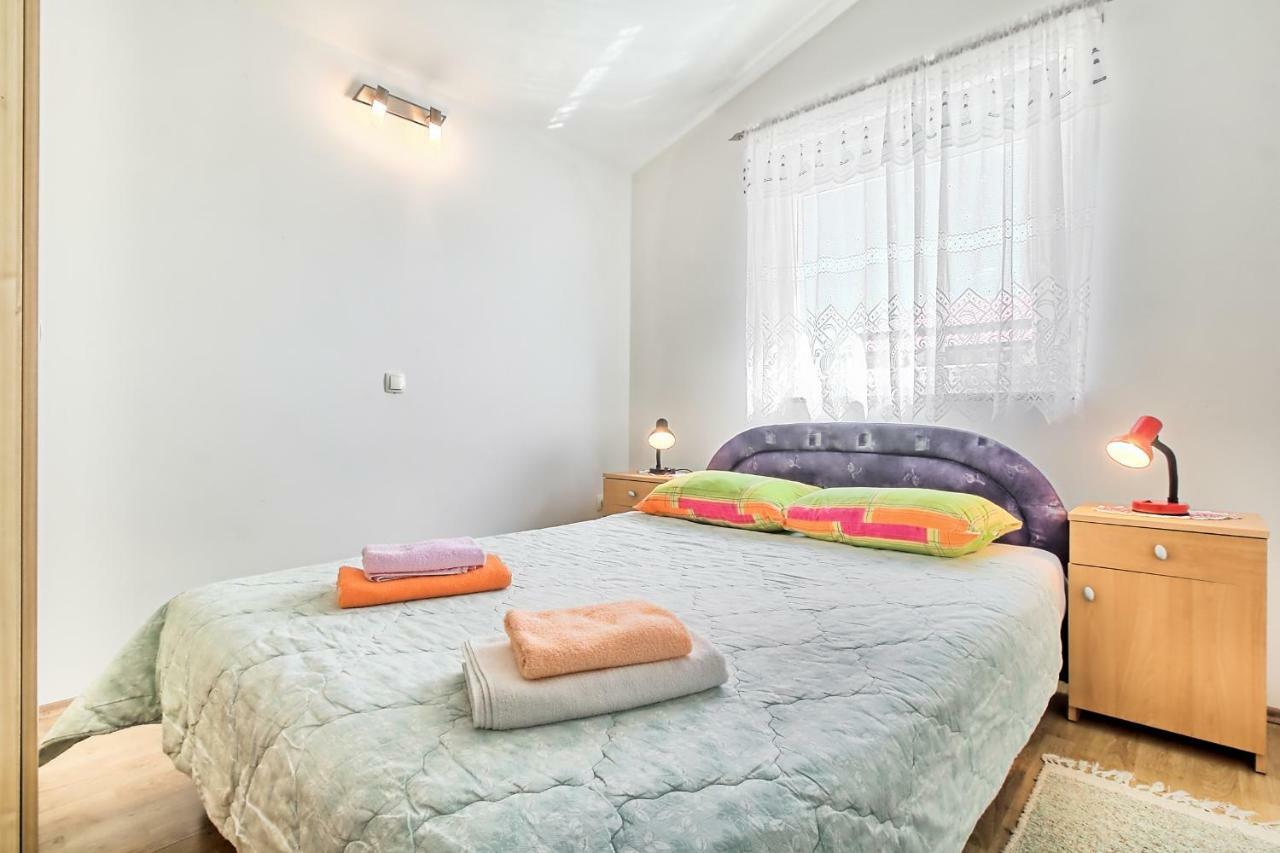 Lara Apartment